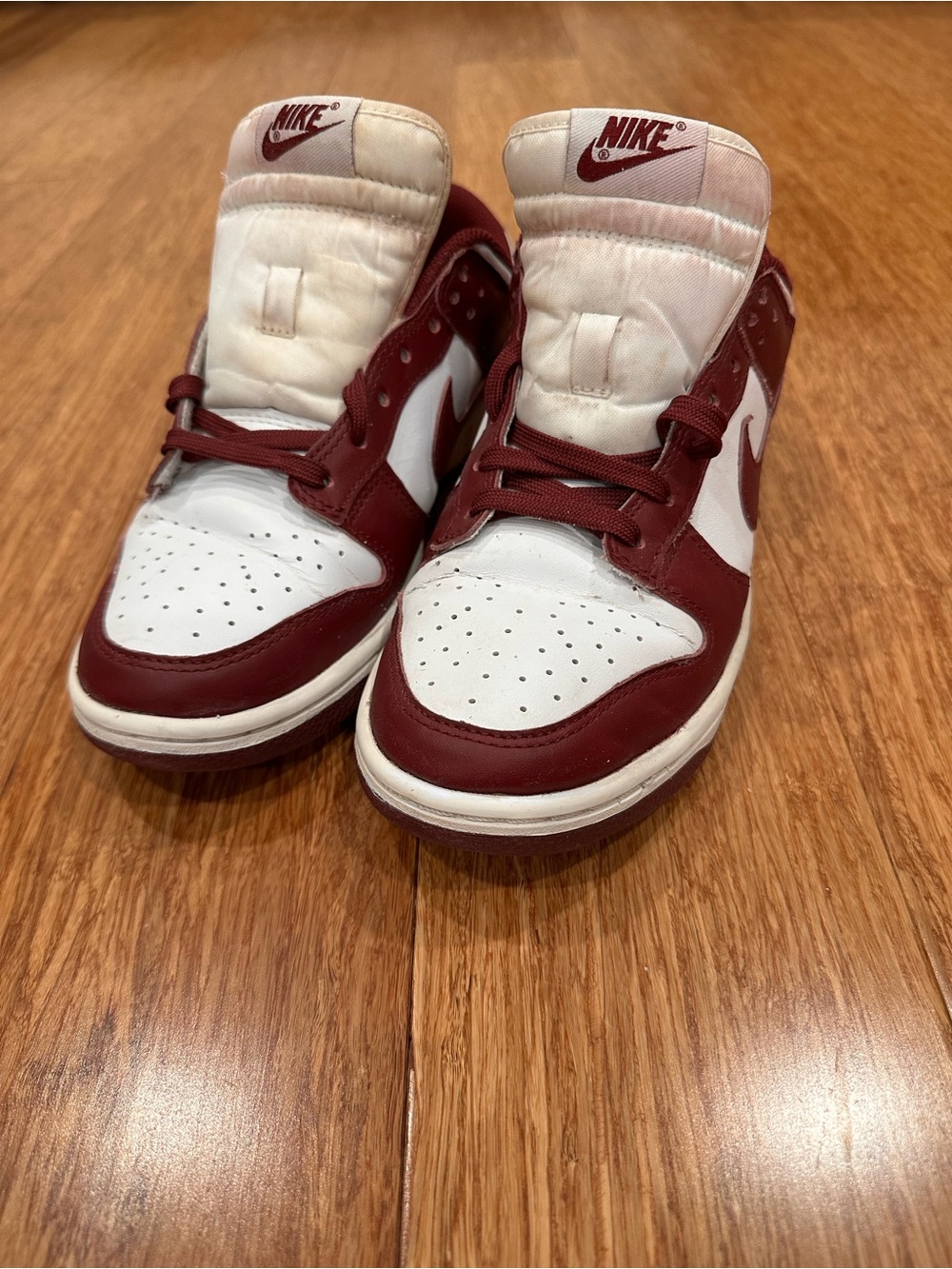 Nike Women’s Low Top Sneakers - White & Burgundy